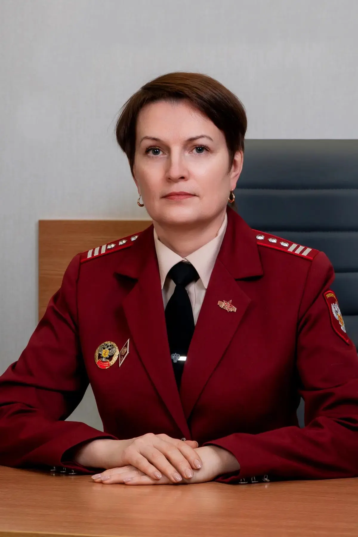 Ульяна Калинина стала руководителем регионального Роспотребнадзора и главным санитарным врачом Алтайского края. Её стаж в санитарно-эпидемиологической службе — 32 года; образование — медико‑профилактическое дело и эпидемиология.