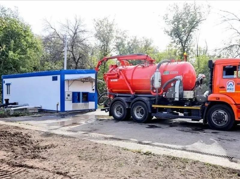 Станция открылась в Кубышевском районе и может принимать до 1000 кубометров стоков в сутки; за сентябрь приняла около 460 кубометров.