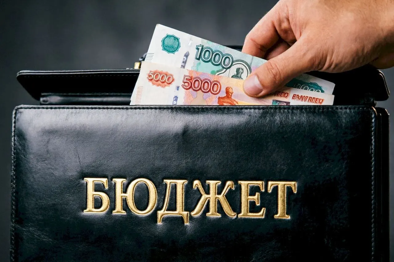 Пересмотр бюджета на 2026–2028 годы привел к урезанию финансирования ряда программ: жильё для сирот, социальные выплаты и инфраструктура.