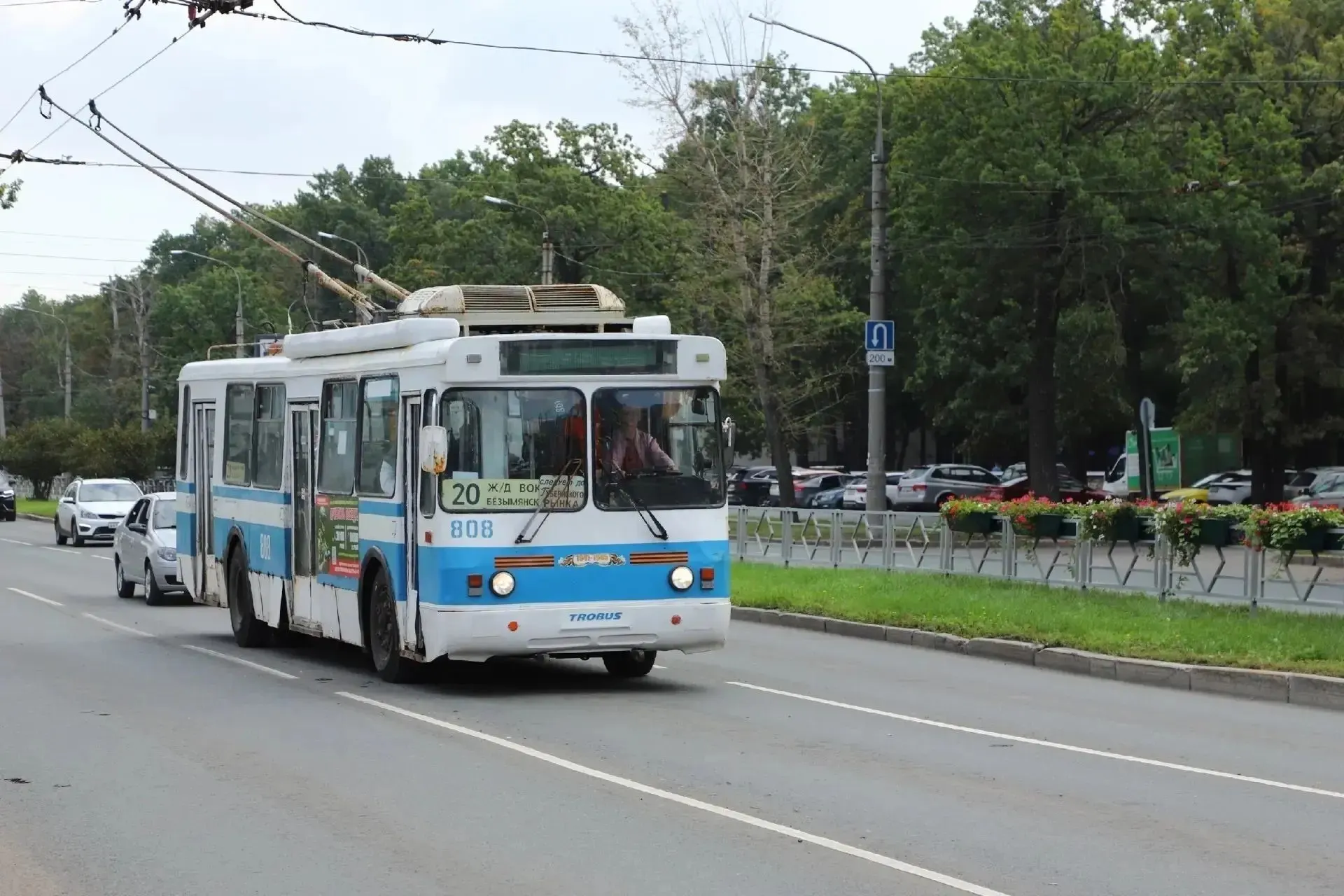 Движение на кольце XXII Партсъезда — Московское шоссе временно ограничено с 21:00 11 сентября до 21:00 14 сентября из-за восстановления водовода и реконструкции кабельной линии.