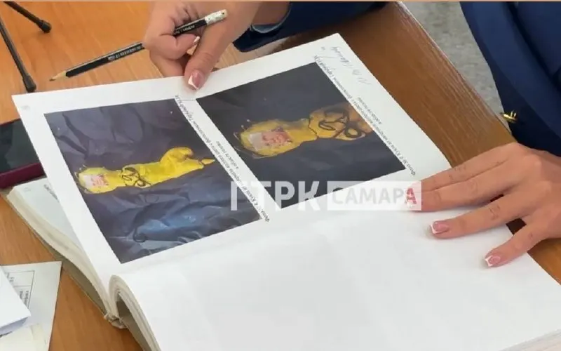 В ходе следственных действий нашли куклу вуду, некоторые указания и следы ДНК, связывающие дело с заявленной суммой в 12 миллионов рублей.