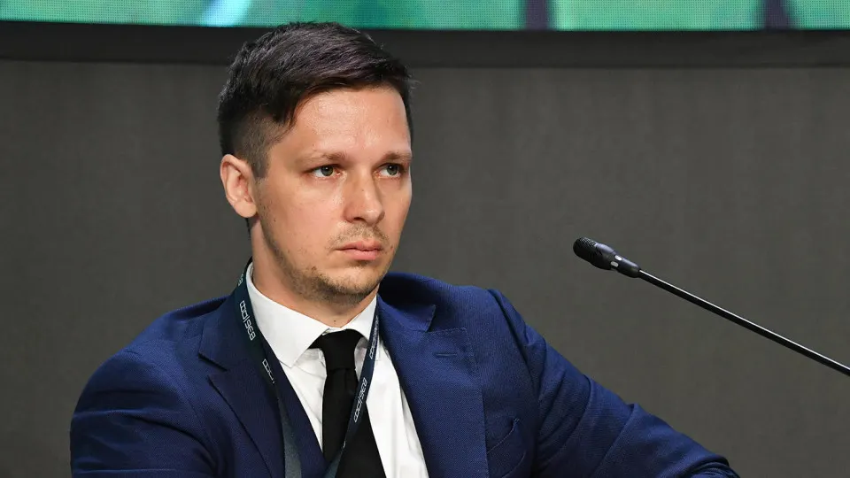 Аналитика о росте госсектора, прогнозах Минфина и налоговых шагах, которые формируют экономическую траекторию страны.