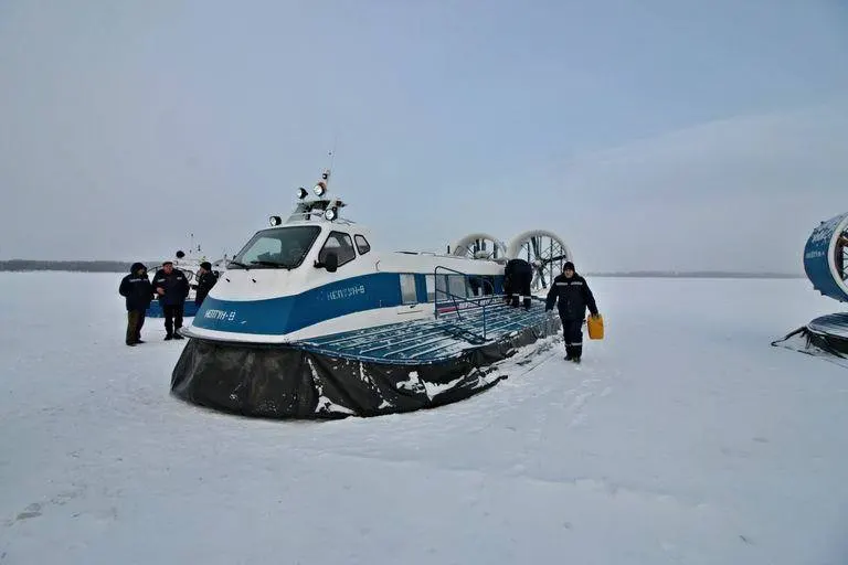 С 1 января стоимость проезда на воздушной подушке возрастет: взрослый билет — 110 рублей, детский — 55 рублей; за багаж — 22 рубля за каждые 10 кг.