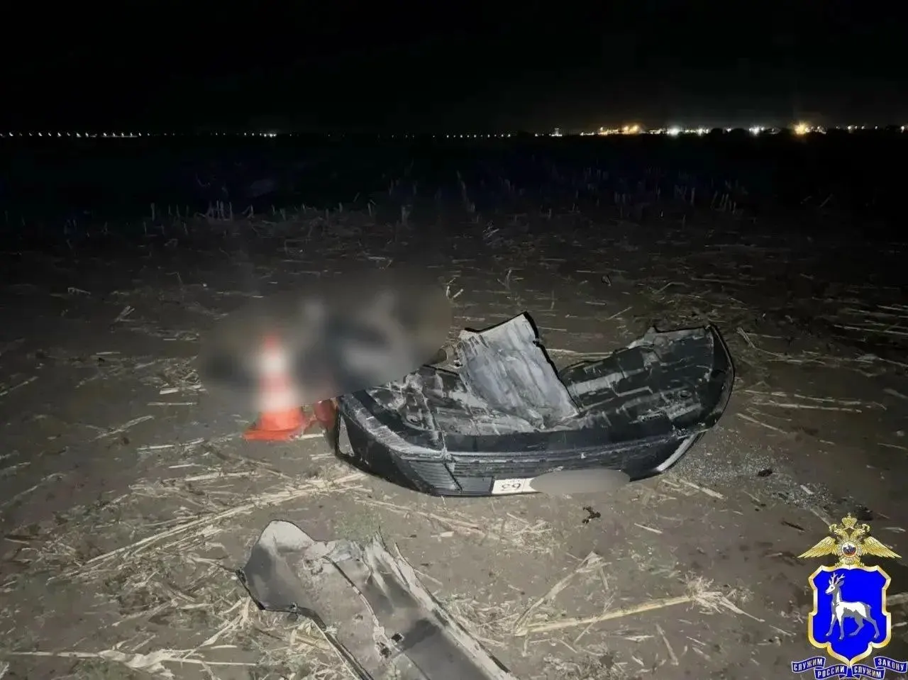 На Обводном шоссе в Тольятти произошло смертельное ДТП: автомобиль перевернулся в кювет и загорелся; погибли водитель и пассажир.