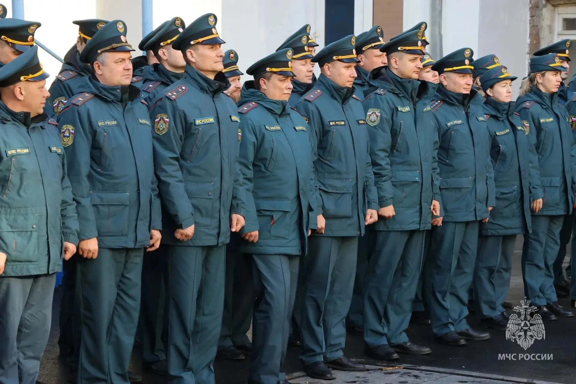 Полковник Быков возглавлял тушение крупных пожаров региона и координацию спасательных операций, завершив карьеру в региональном управлении МЧС.