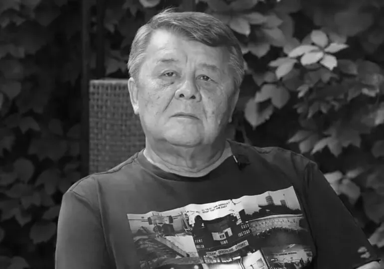 Заслуженный наставник возглавлял самарский клуб ЦСК ВВС и дважды выводил команду на призовые места в чемпионате России, выступая в еврокубках.