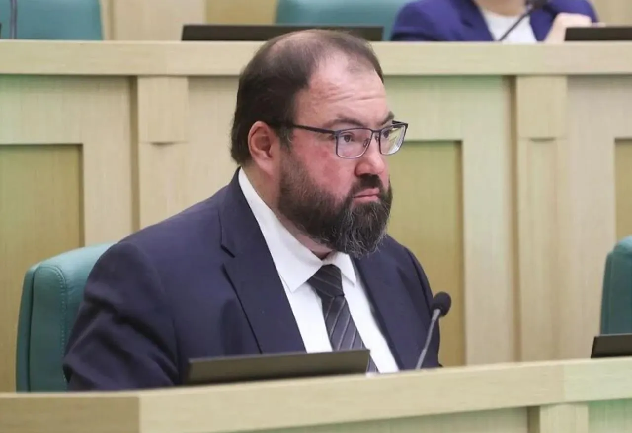 На фоне атак беспилотников обсуждают меры по защите дата-центров и восстановлению сервисов.