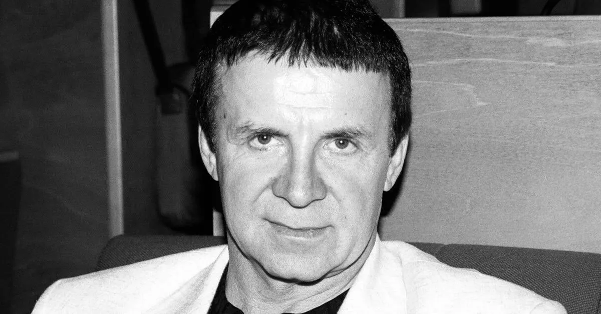 Известный телецелитель скончался.