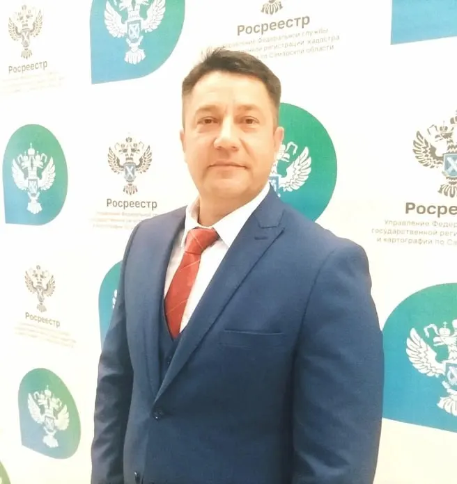 С 1 октября к обязанностям приступил Александр Передерий; ранее он занимал аналогичные должности в Краснодарском крае.
