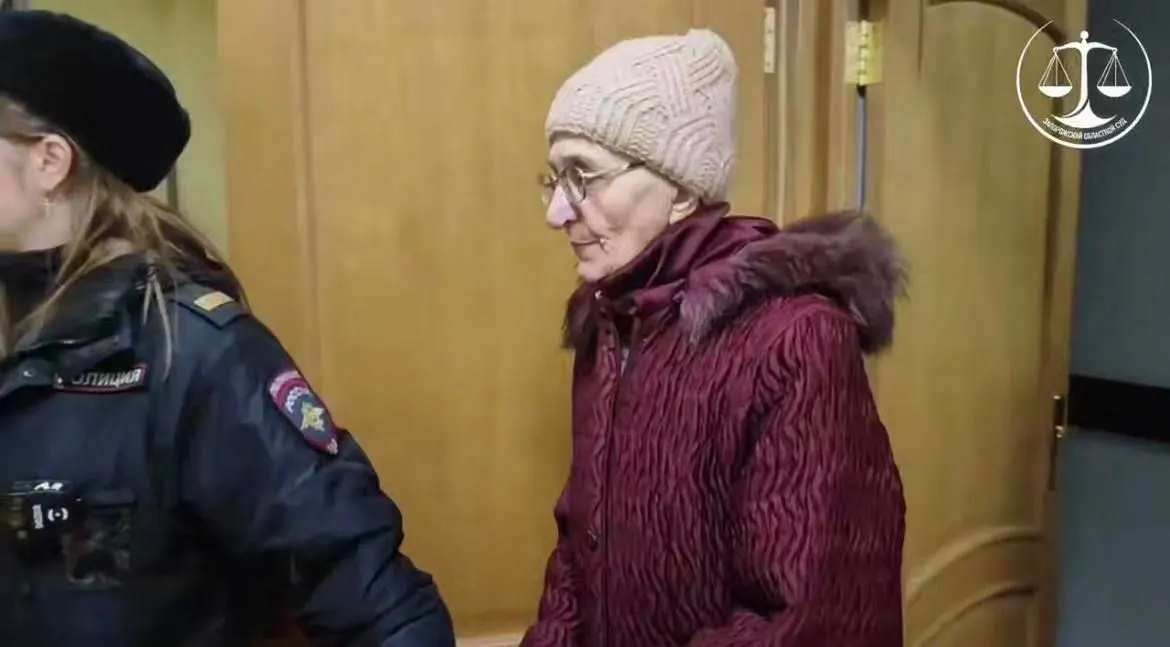 68-летняя Галина Бехтер, осуждённая за государственную измену, переведена в колонию. Этапировка длится более трёх недель, место назначения не известно; состояние задержанной вызывает тревогу.