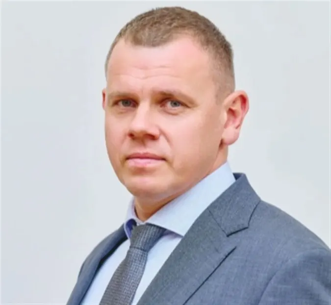 Владимир Чванов стал временным руководителем района. Ранее он занимал должность первого заместителя главы; прежний глава, Алексей Пугачев, ушёл по собственному желанию в начале октября и впоследствии был задержан по подозрению в коррупции, обвинение касается передачи взятки в размере 59 тысяч рублей медицинским работникам.