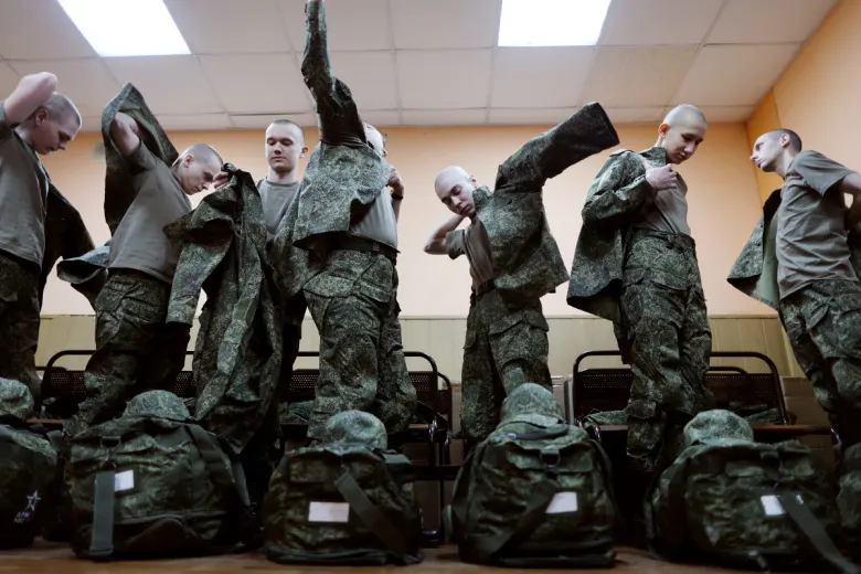 В письмах речь идёт о временных мерах, чтобы обеспечить явку призывников по повестке; возможны ограничения в ипотеке и регистрации бизнеса для призывников.